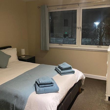 City Centre 2 Bedroom Apartment, Secure Parking. Glasgow Bagian luar foto