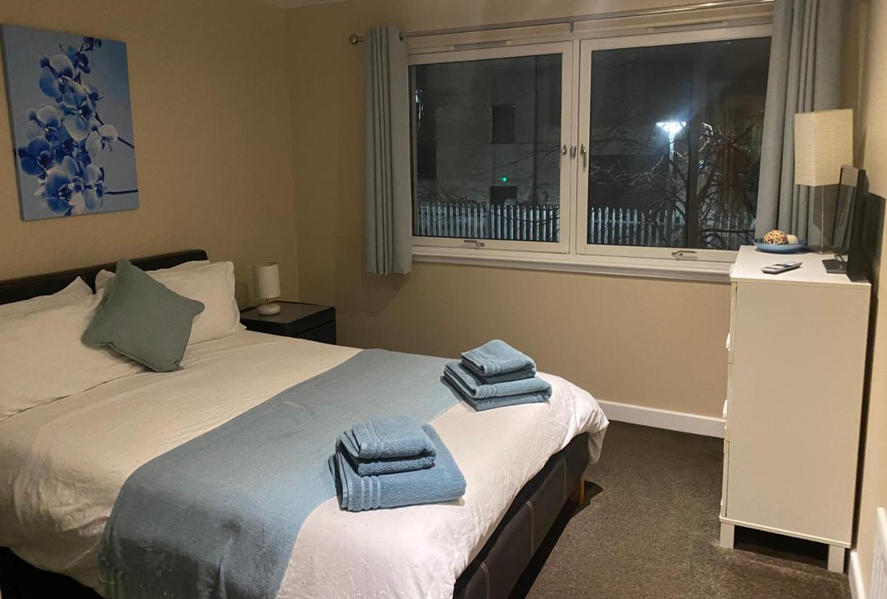 City Centre 2 Bedroom Apartment, Secure Parking. Glasgow Bagian luar foto